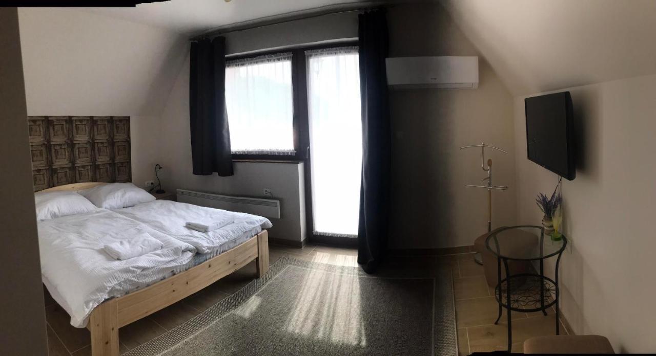 Berger Pince Es Vendeghaz Otel Csaszartoltes Dış mekan fotoğraf