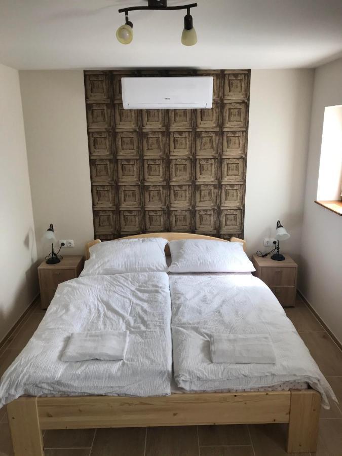 Berger Pince Es Vendeghaz Otel Csaszartoltes Dış mekan fotoğraf