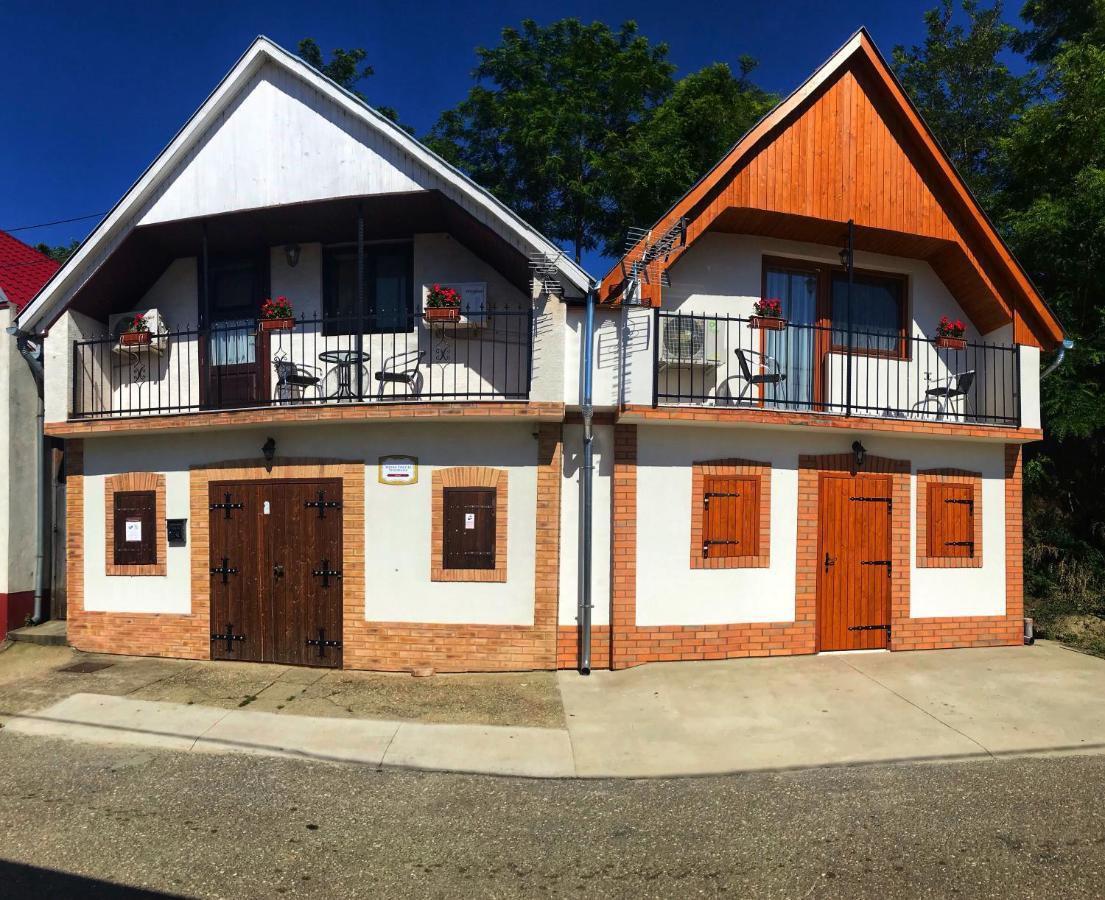 Berger Pince Es Vendeghaz Otel Csaszartoltes Dış mekan fotoğraf