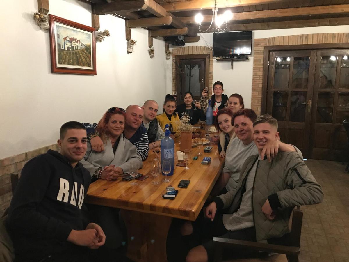 Berger Pince Es Vendeghaz Otel Csaszartoltes Dış mekan fotoğraf