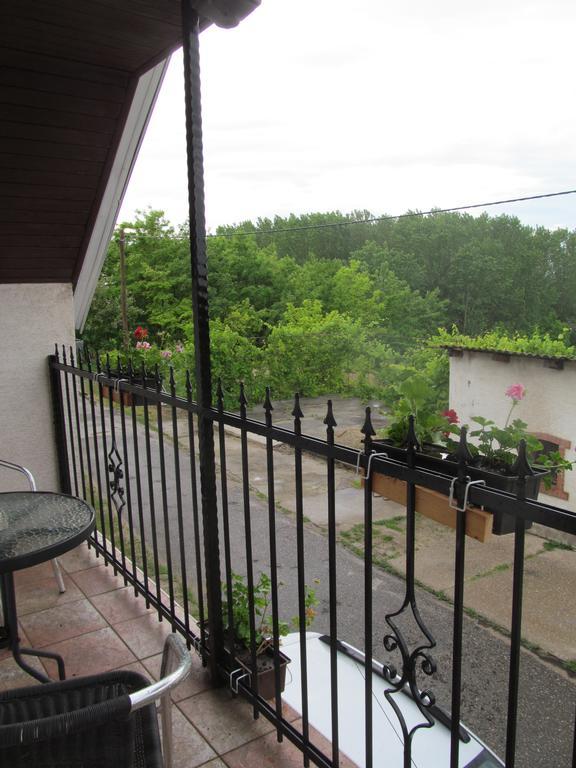 Berger Pince Es Vendeghaz Otel Csaszartoltes Dış mekan fotoğraf
